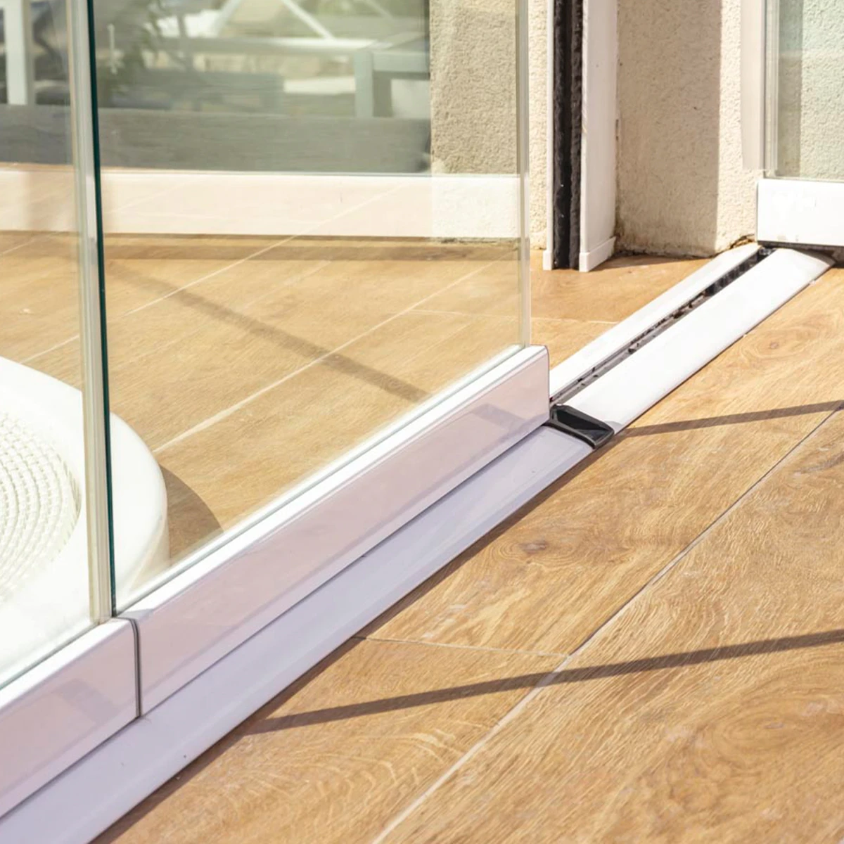 Glas Stapelwand mit Bodenführung, 2934xx0xx46 Glas Stapelwand mit Bodenführung, 2934xx0xx46